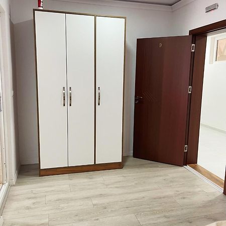 Gjakova Infinity Plaza Hotel מראה חיצוני תמונה