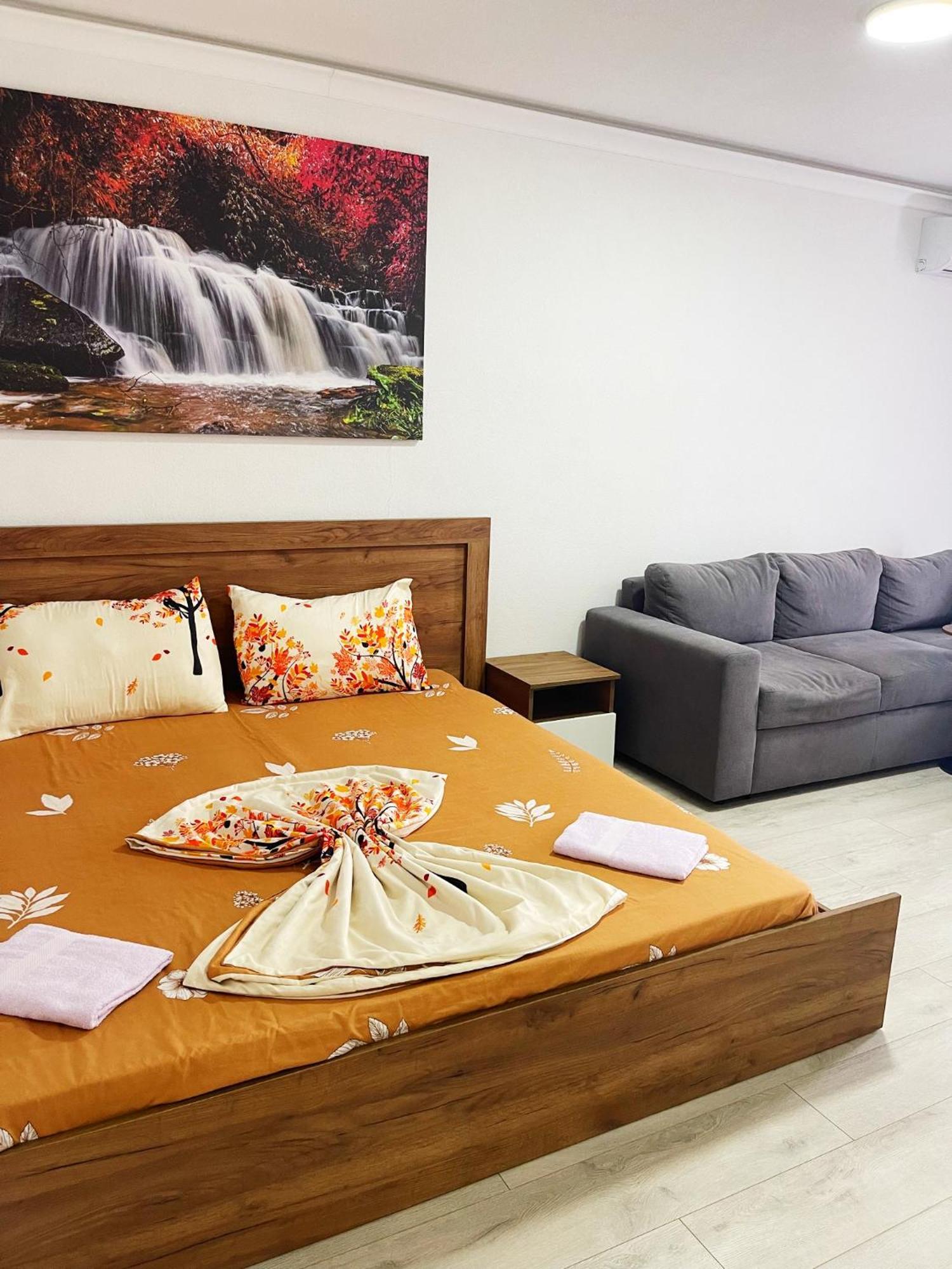 Gjakova Infinity Plaza Hotel מראה חיצוני תמונה