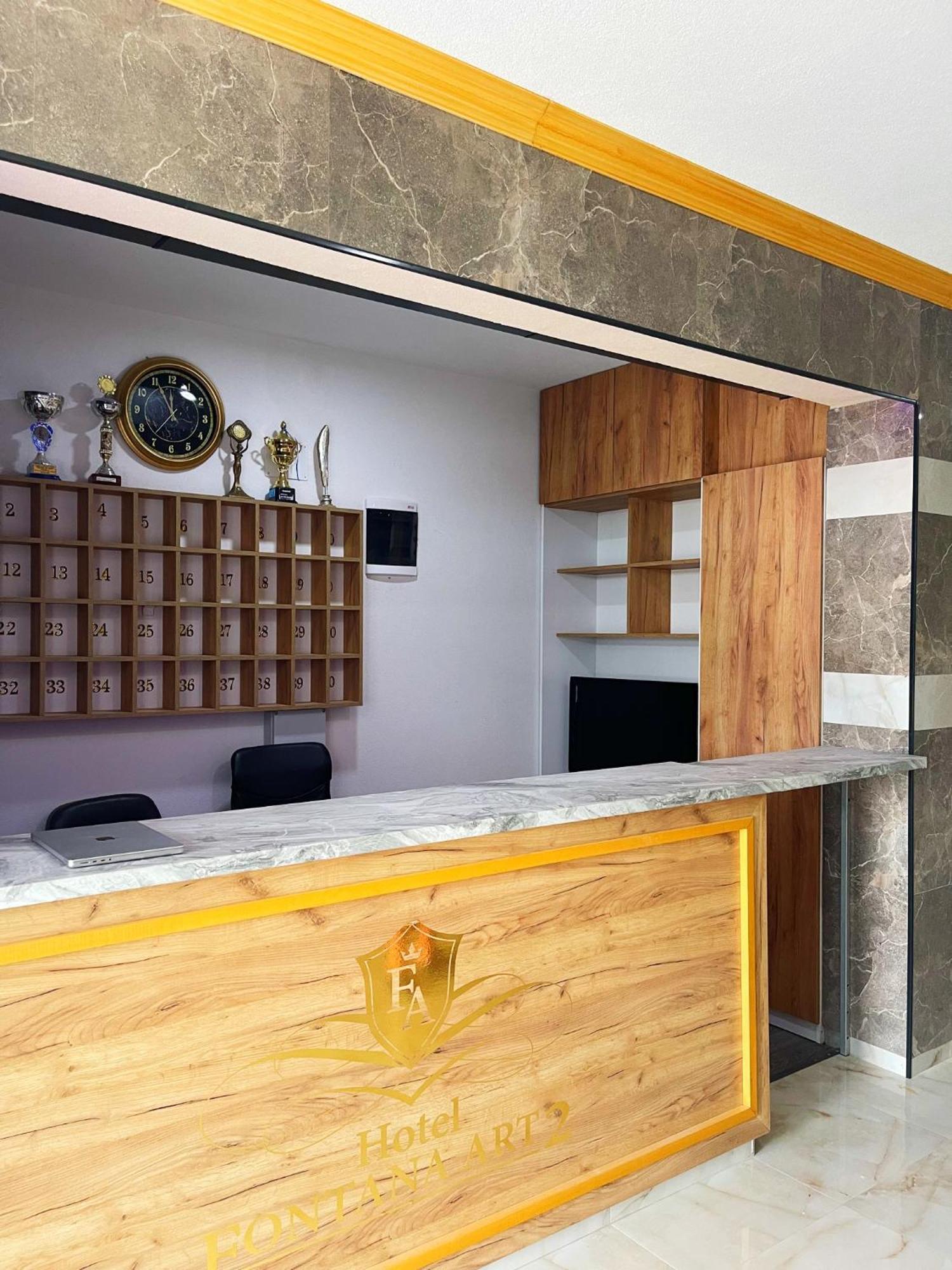 Gjakova Infinity Plaza Hotel מראה חיצוני תמונה
